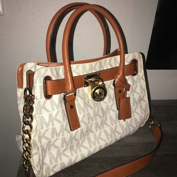 Michael Kors Hamilton Bag - Tan Monogram Print - Picture 2 of 5